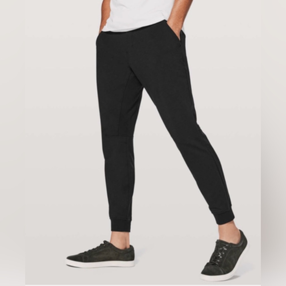 🔥Lululemon Men's Black City Joggers. Size L